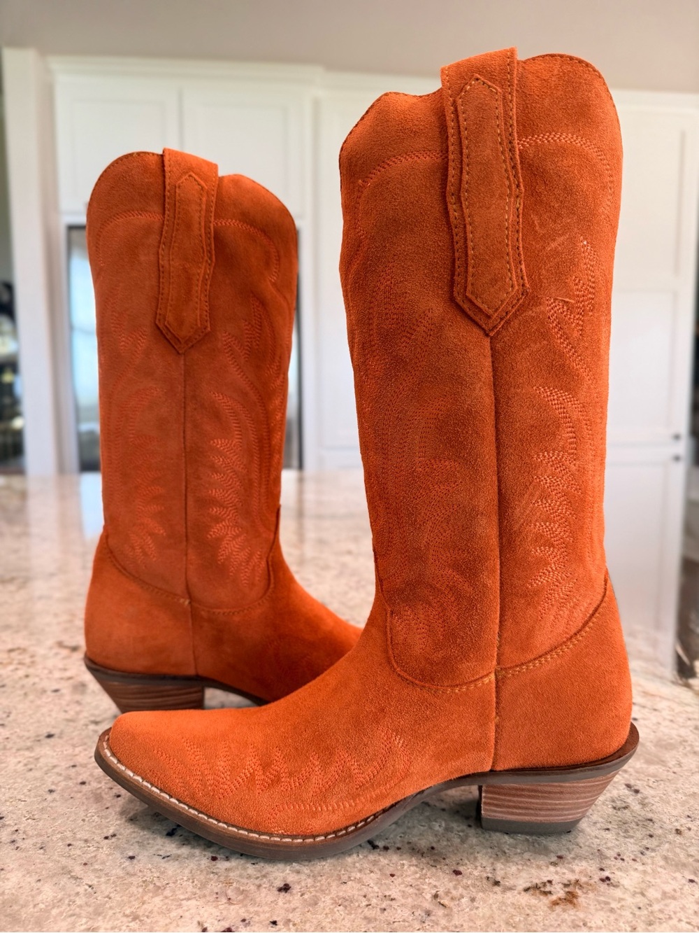 Stunning Dingo Burnt Orange Suede Boots NWT - Picture 8 of 15